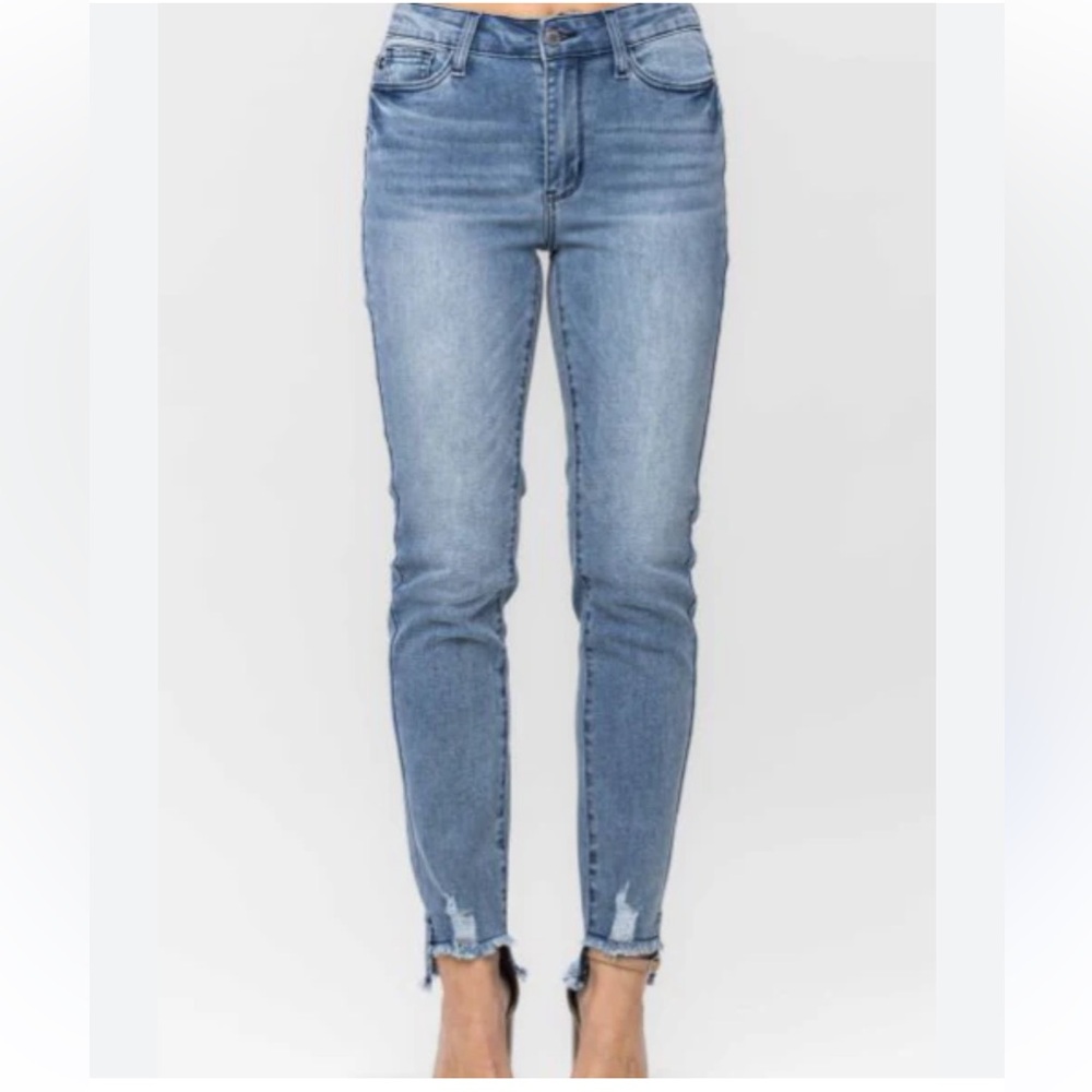 Judy Blue Take The Risk Stretch Frayed hem Jean SZ 25